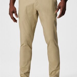 Men's Fabletics The High Side Chino (Classic Fit)